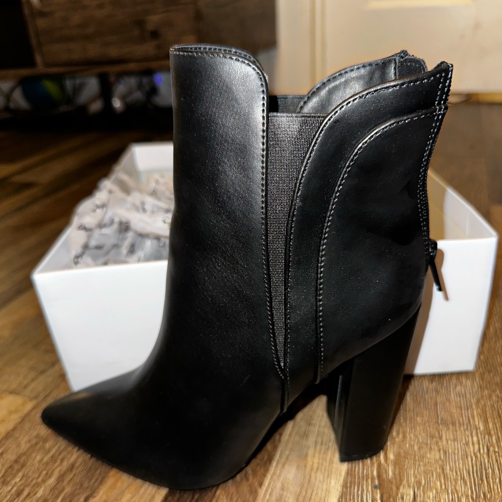 NEW Quipid Women’s Heeled Boots, size 6.5